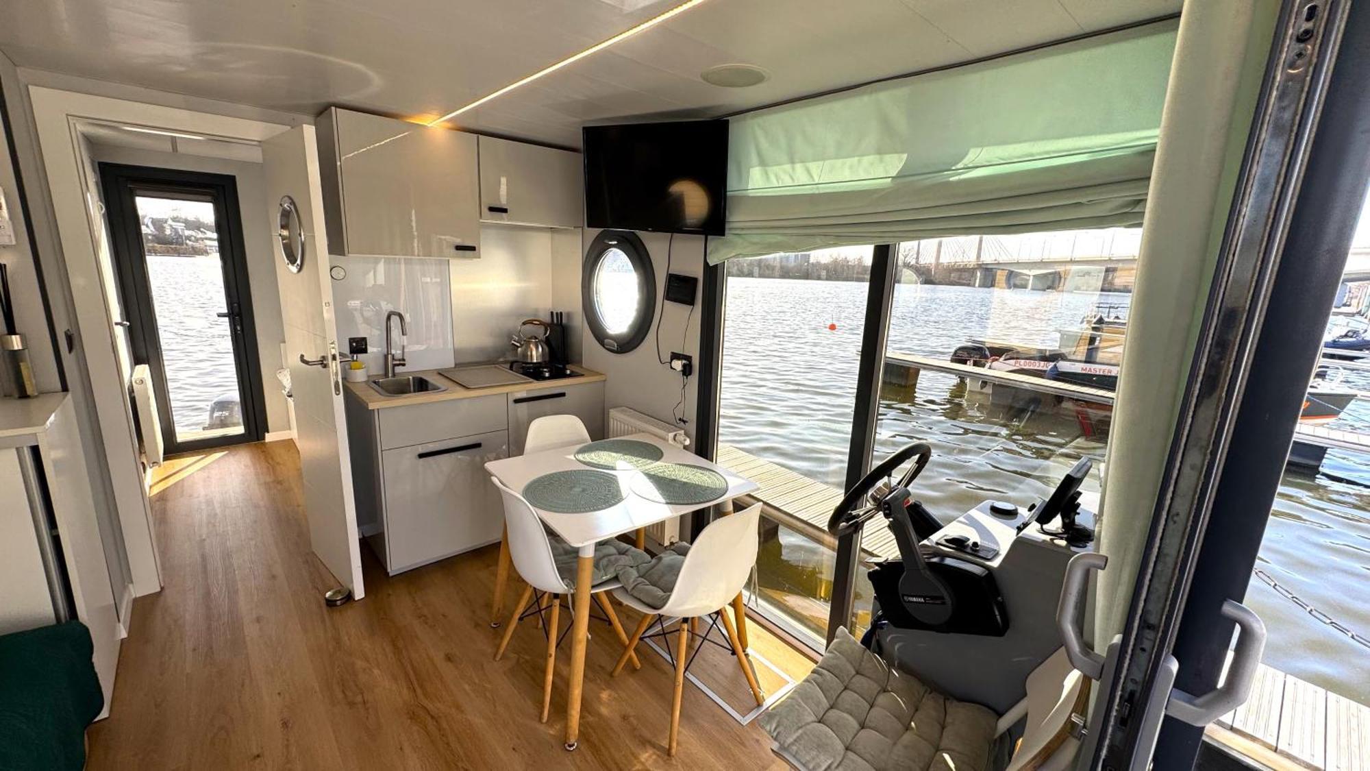 Houseboat Water Boy Apartament Plywajacy Dom Na Wodzie Lodz Uraz  Buitenkant foto